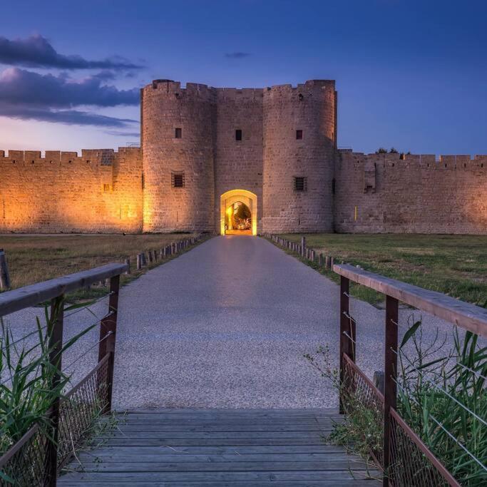 Maison A 800M Des Remparts Aigues-Mortes Exterior photo